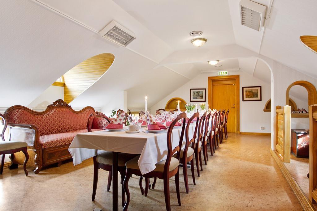 Hotell Mikaelsgarden Vårgårda Esterno foto