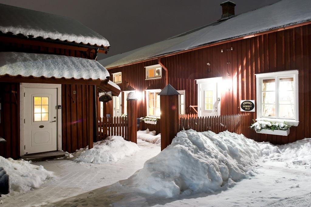 Hotell Mikaelsgarden Vårgårda Esterno foto